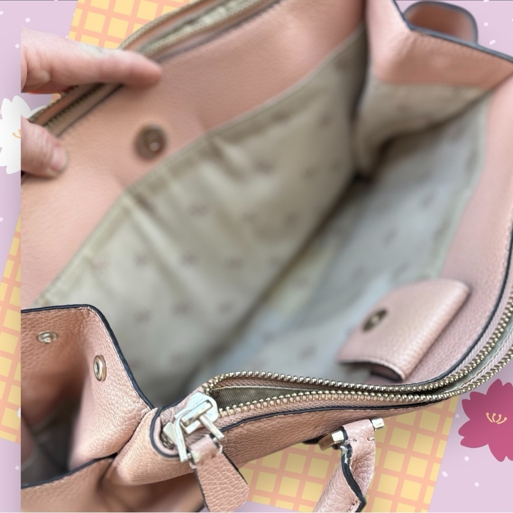 Elegant Light Pink Guess Leather Handbag - Picture 2 of 4